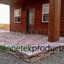 Mixed Blend pavers over concrete with splitface veneer.